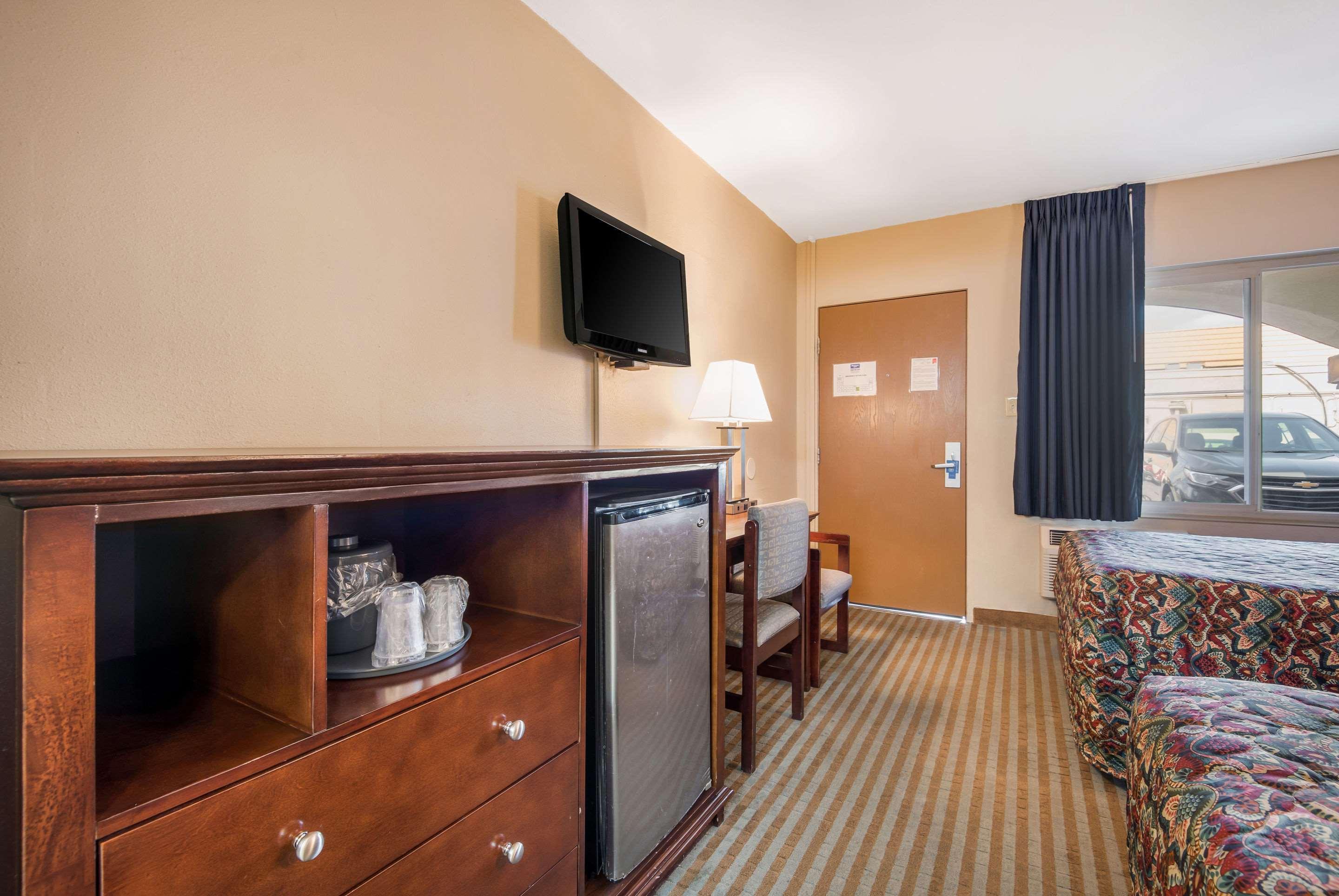 Rodeway Inn Regalodge Glendale Exterior photo